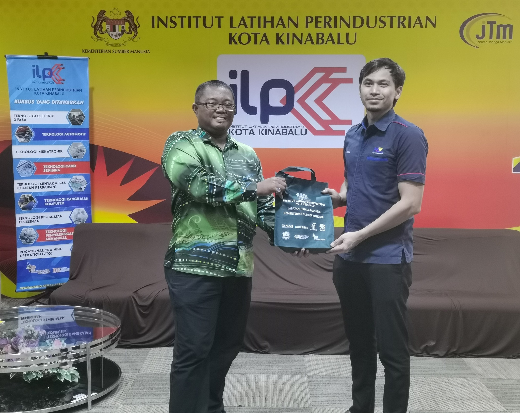 Lawatan dan Taklimat Peluang Pekerjaan bersama Projek Laluan Rel Pantai Timur (East Coast Rail Link - ECRL), Malaysia Rail Link Sdn Bhd